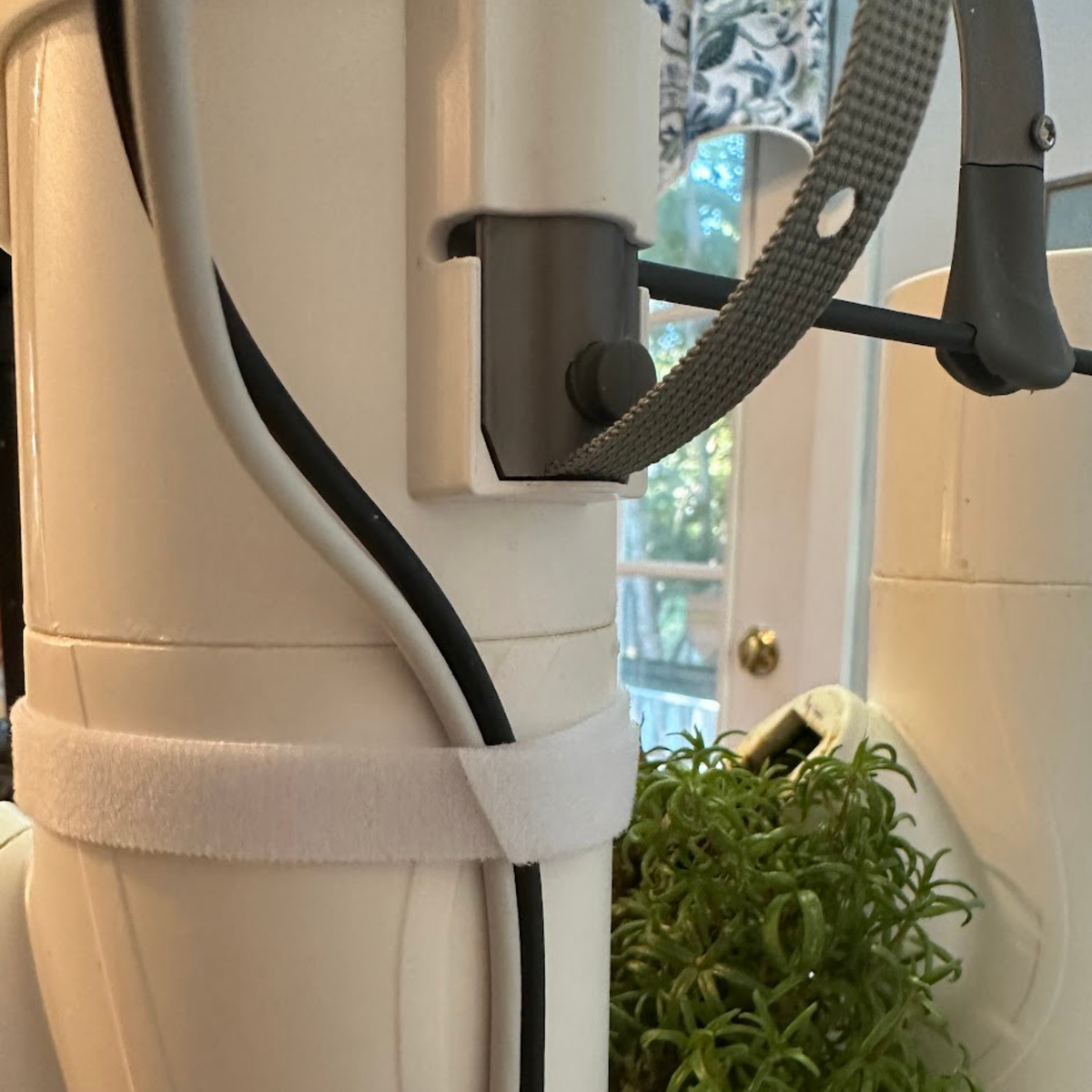 pH Monitor for Indoor Hydroponic Gardyn